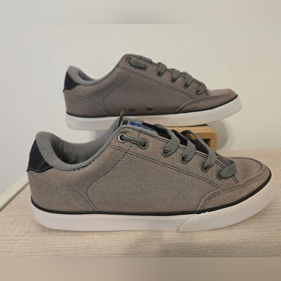 Circa Skateboarding Shoes Mens Size 11 Sneakers Gray Denim Blue Plaid - Picture 2 of 8